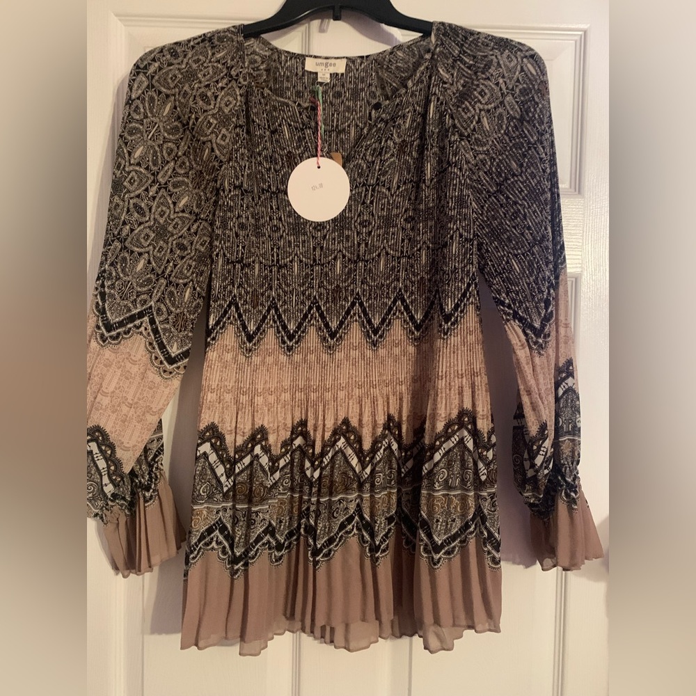 Umgee NWT boho pleated top sz M - Picture 1 of 7